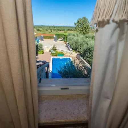 Meri Villa